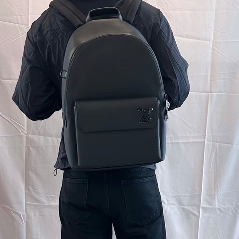 LV Takeoff後背包黑色牛皮 芯片款30*41*13 98新配件塵袋