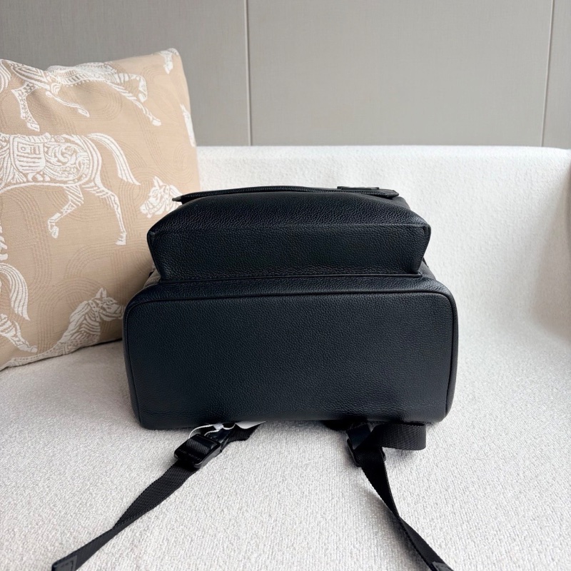 LV Takeoff後背包黑色牛皮 芯片款30*41*13 98新配件塵袋-5