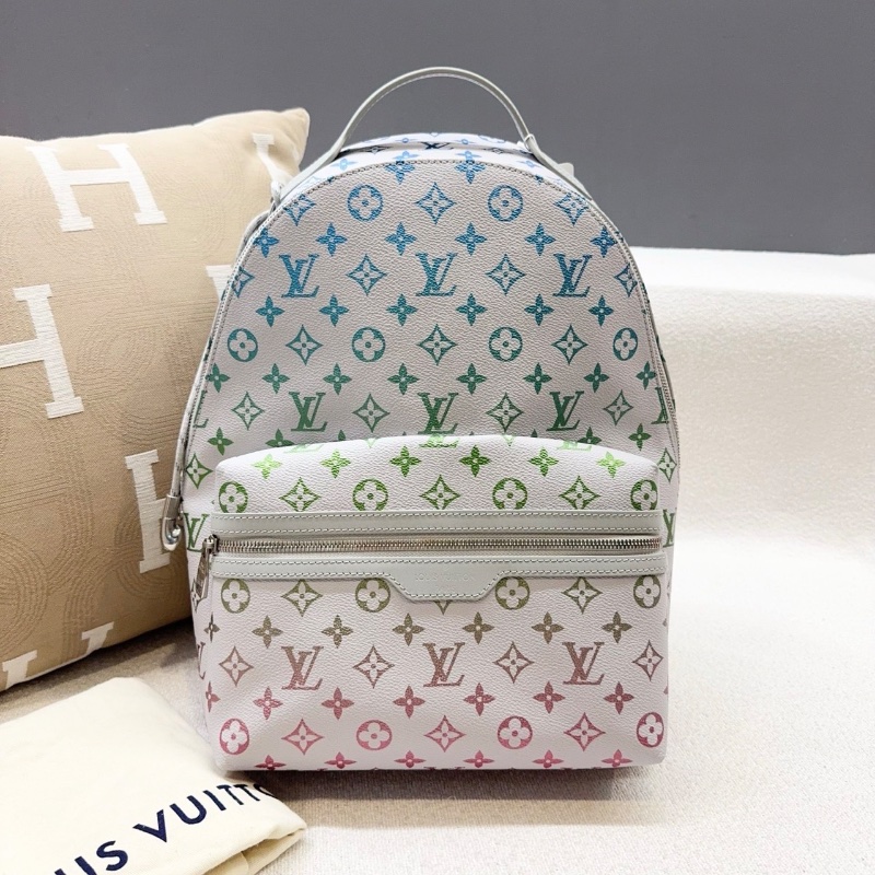 LV新款 漸變彩虹音符灰三彩後背包牛皮 灰白老花芯片款28*36*16 全新閒置配件塵袋-1