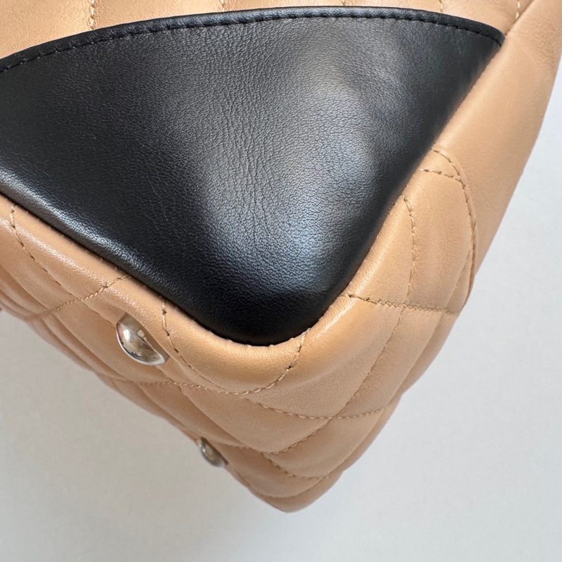 ✨Chanel 奶茶色康鵬包🧋難遇的好包況-11