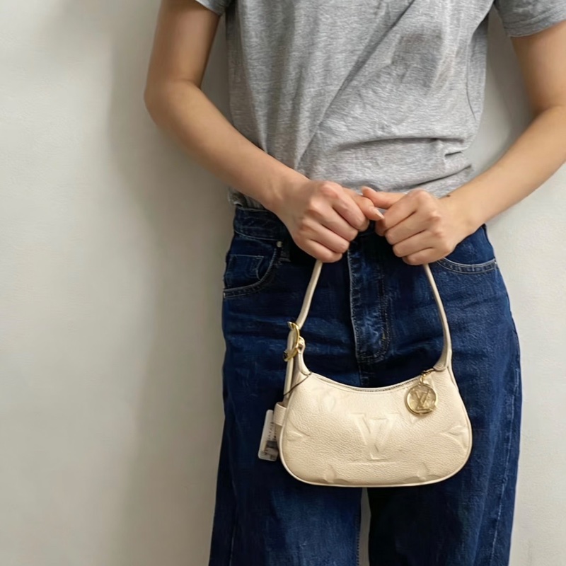 LV全皮miniMoon月亮包芯片款米白金扣 荔枝皮 20*12*5 98新配件盒子塵袋-0