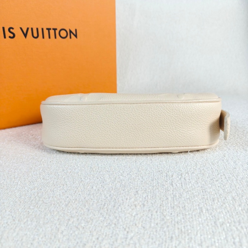 LV全皮miniMoon月亮包芯片款米白金扣 荔枝皮 20*12*5 98新配件盒子塵袋-5