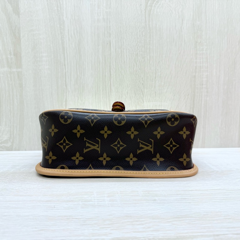 LV原花拚白色羊羔毛Diane下蓋肩側背包M46317-5