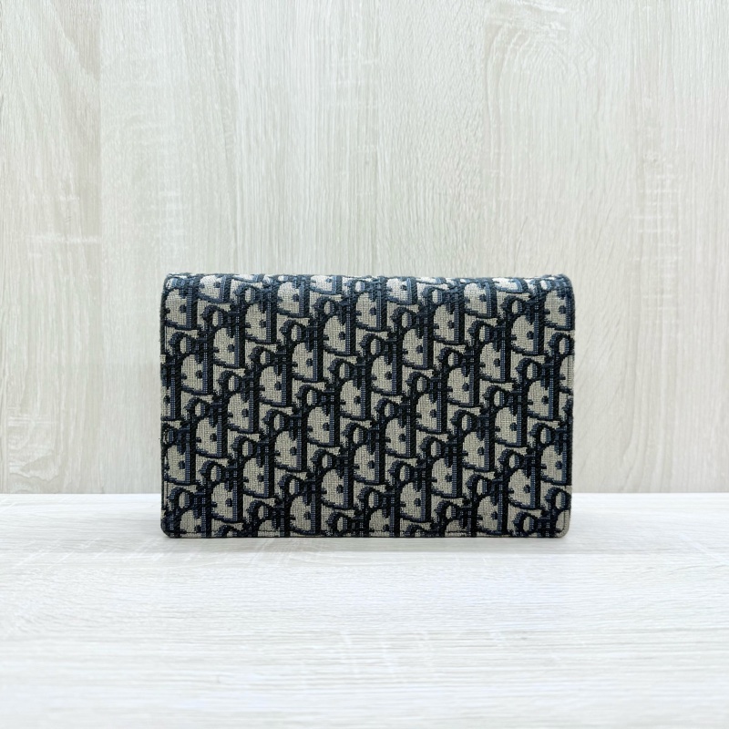 DIOR藍色緹花布Saddle中型下蓋磁吸WOC S5907CTZQ-1