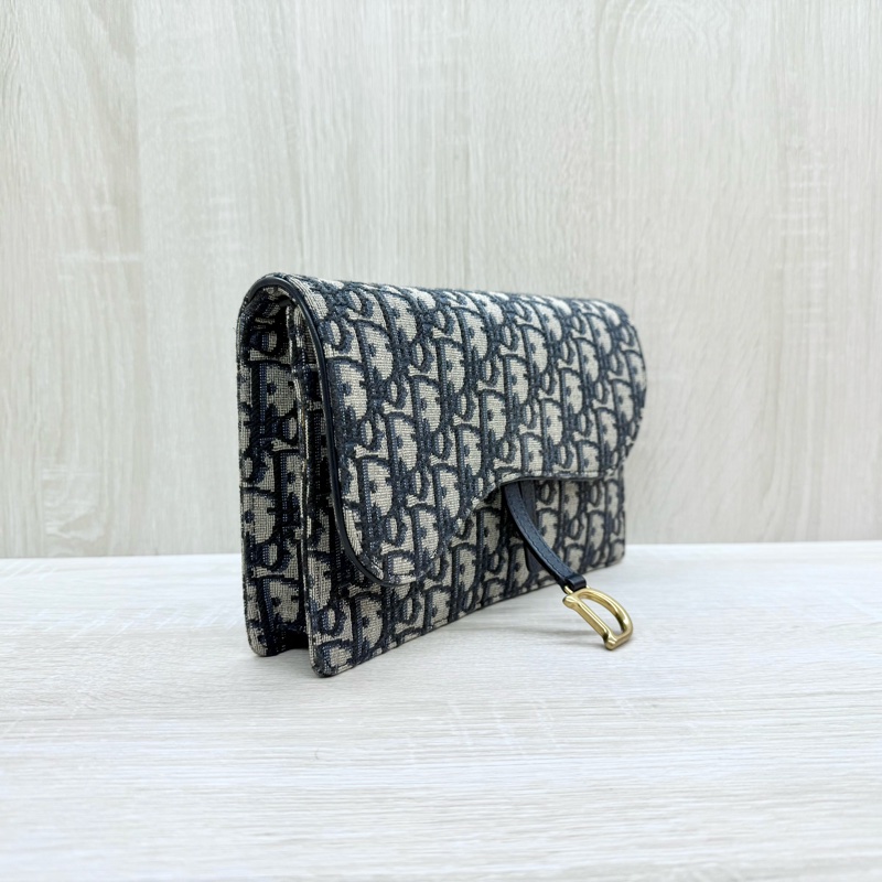 DIOR藍色緹花布Saddle中型下蓋磁吸WOC S5907CTZQ-3