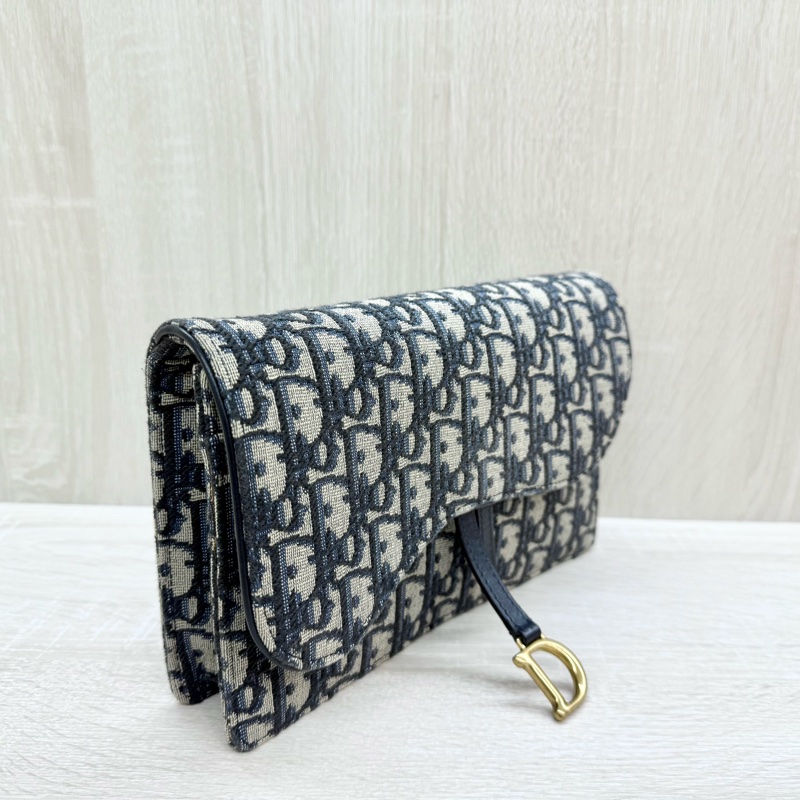 DIOR藍色緹花布Saddle中型下蓋磁吸WOC S5907CTZQ-4