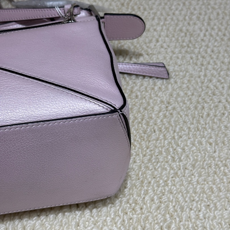 97新Loewe/羅意威 幾何粉色puzzle小號 這個顏色也太嗲太仙女了吧，趙露思等明星同款！-4