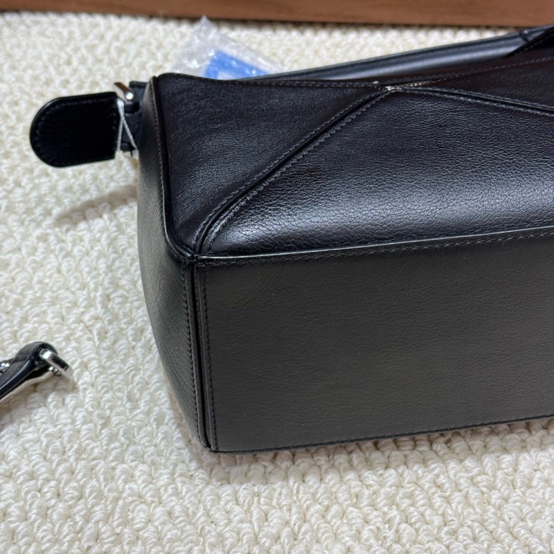 98新 Loewe/羅意威 puzzle 小號幾何包 容量超級大 男女都可用!尺寸:24*16-3