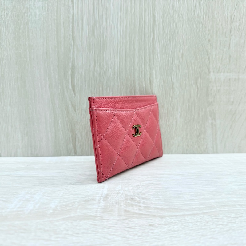 CHANEL粉色荔枝牛皮金釦卡片夾AP0213-3