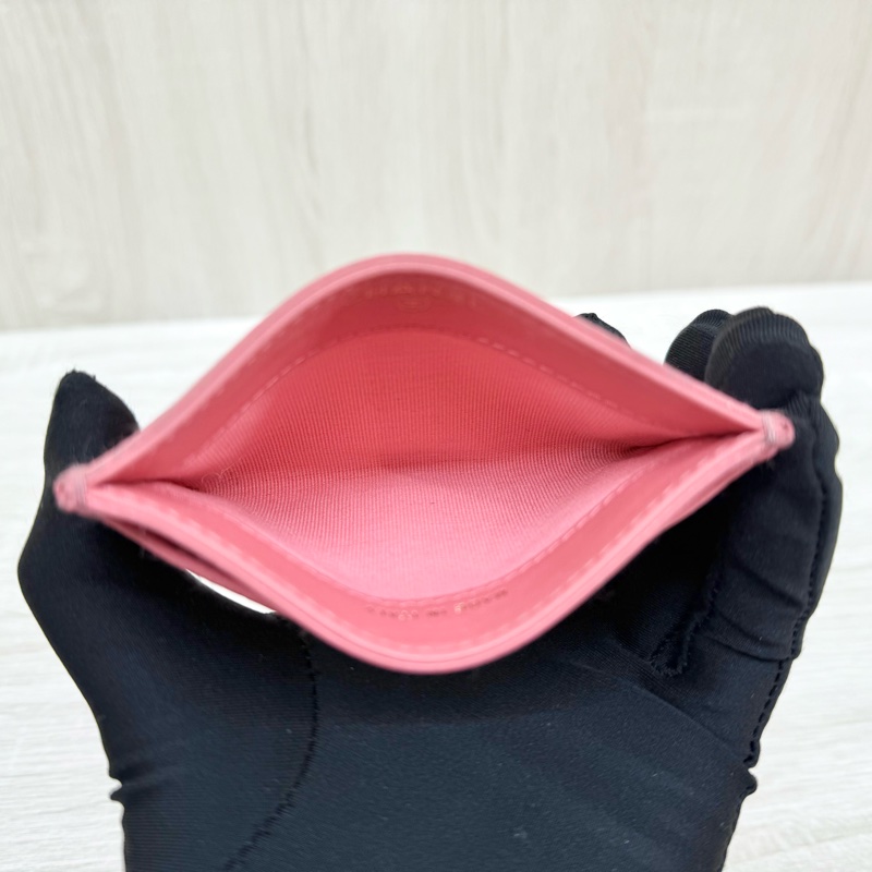 CHANEL粉色荔枝牛皮金釦卡片夾AP0213-7