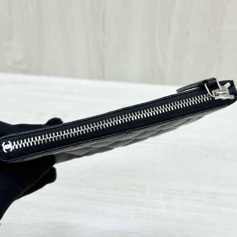 CHANEL黑色牛皮24C熊貓色19系列拉鏈零錢包-11