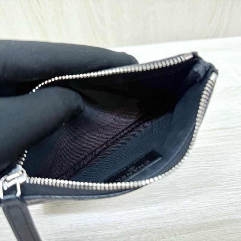 CHANEL黑色牛皮24C熊貓色19系列拉鏈零錢包-16