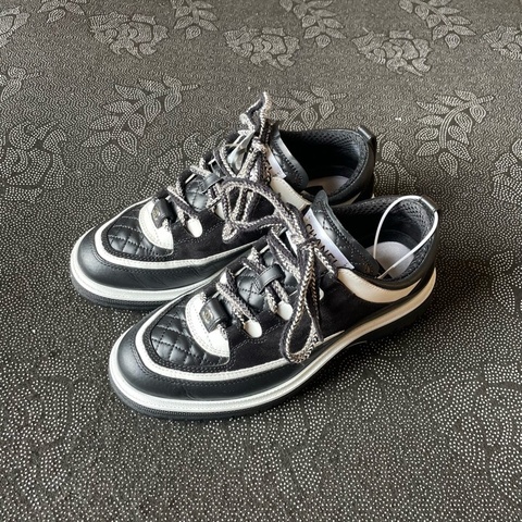 98新Chanel香奈兒黑白熊貓休閒鞋36.5碼 無附件