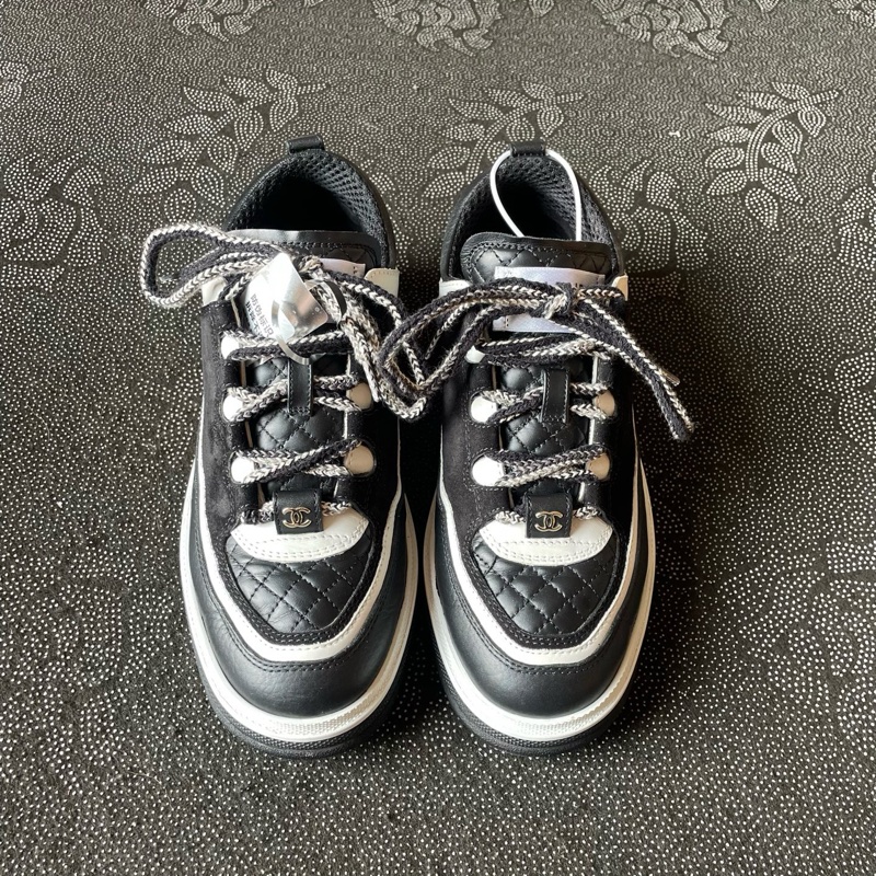 98新Chanel香奈兒黑白熊貓休閒鞋36.5碼 無附件-1