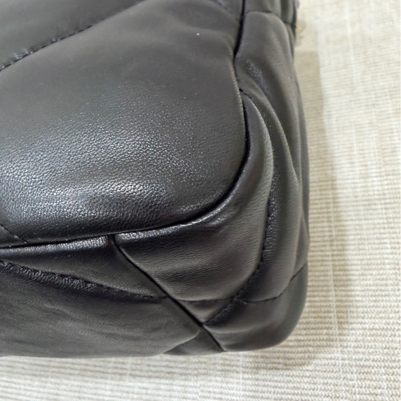 CHANEL 香奈兒 19系列 經典雙C LOGO菱格紋小羊皮三用金鍊包 黑色-11