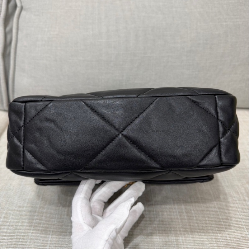 CHANEL 香奈兒 19系列 經典雙C LOGO菱格紋小羊皮三用金鍊包 黑色-13