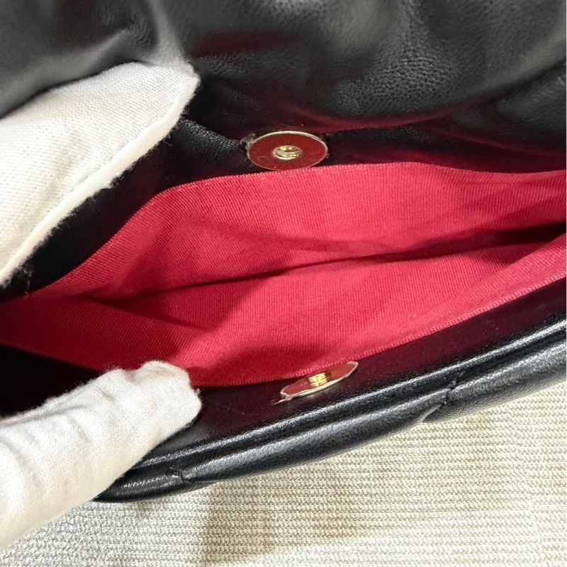 CHANEL 香奈兒 19系列 經典雙C LOGO菱格紋小羊皮三用金鍊包 黑色-16