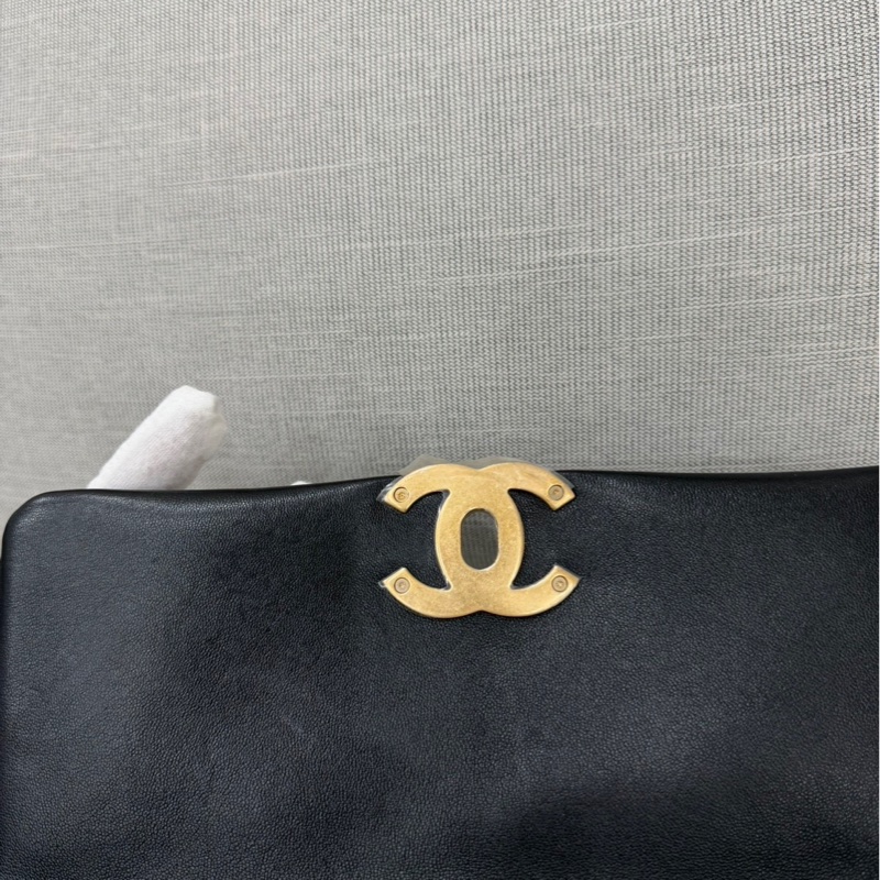 CHANEL 香奈兒 19系列 經典雙C LOGO菱格紋小羊皮三用金鍊包 黑色-22
