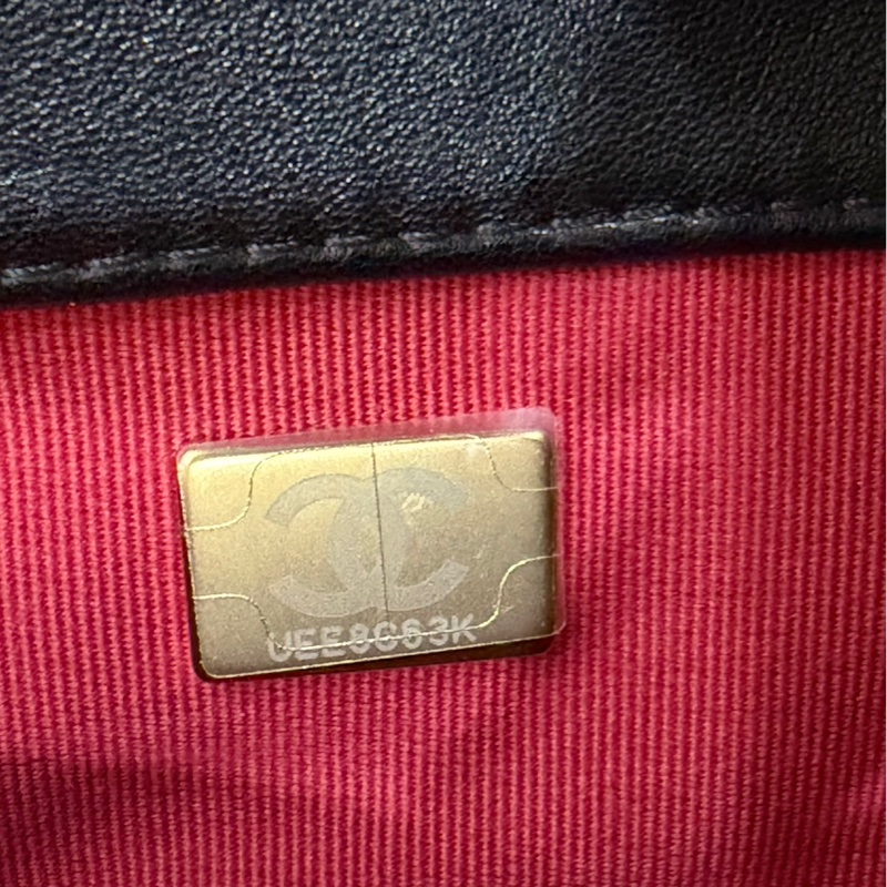 CHANEL 香奈兒 19系列 經典雙C LOGO菱格紋小羊皮三用金鍊包 黑色-26