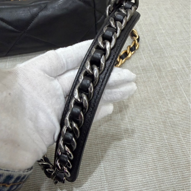 CHANEL 香奈兒 19系列 經典雙C LOGO菱格紋小羊皮三用金鍊包 黑色-30
