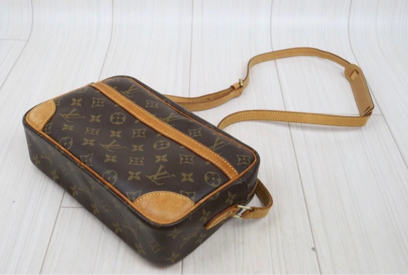 「JL精品代購」中古 LV 老花Trocadero 27相機包-4