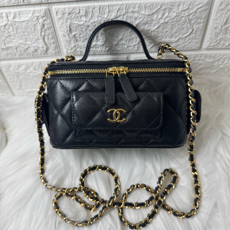 Chanel 手提長盒子化妝包 黑色金扣荔枝牛皮-1