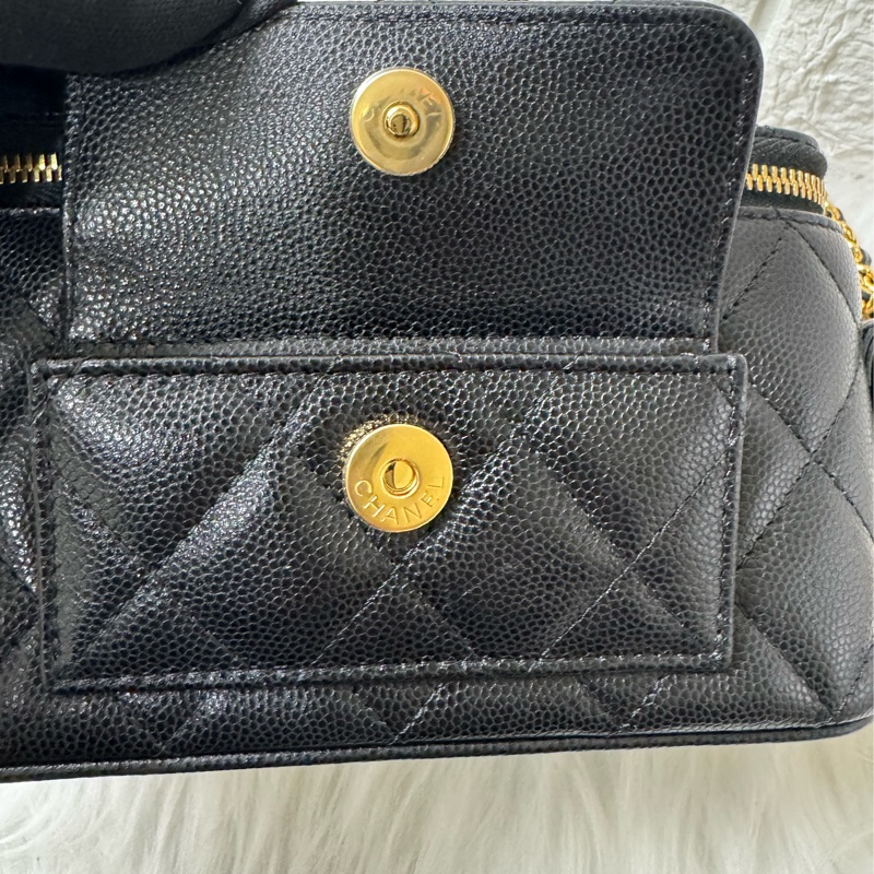 Chanel 手提長盒子化妝包 黑色金扣荔枝牛皮-17