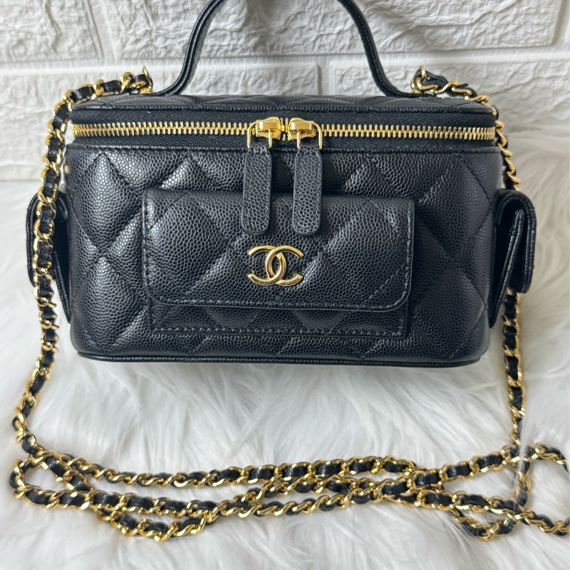 Chanel 手提長盒子化妝包 黑色金扣荔枝牛皮-26