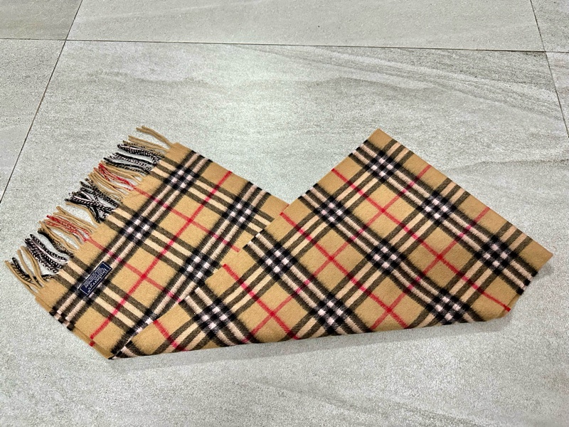 BURBERRY經典格紋羊絨圍巾 極美✨-10