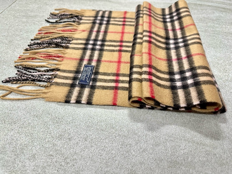BURBERRY經典格紋羊絨圍巾 極美✨-11