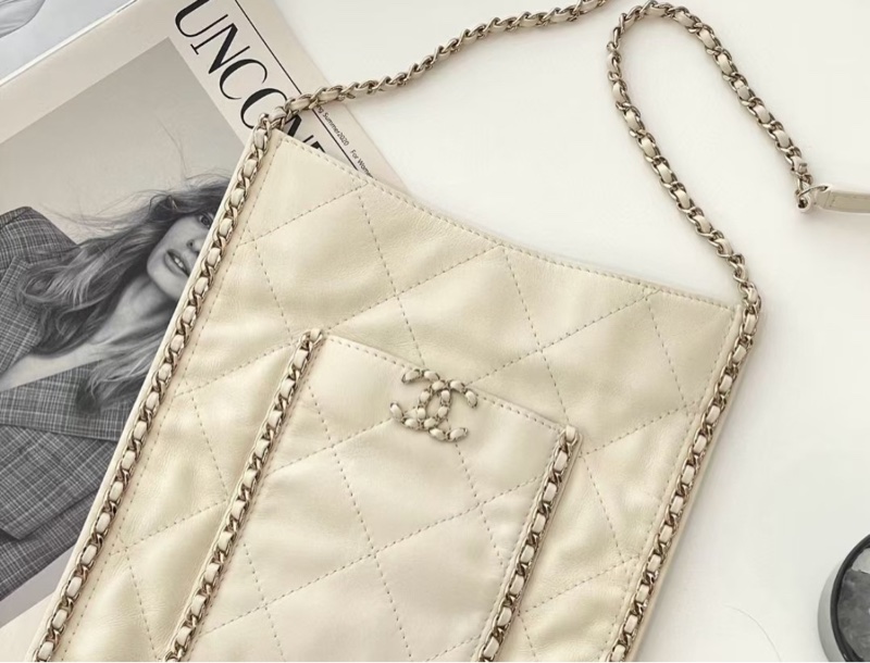 Chanel 小牛皮晶片皮穿鏈 購物袋 Tote奶昔白很溫柔的顏色-2