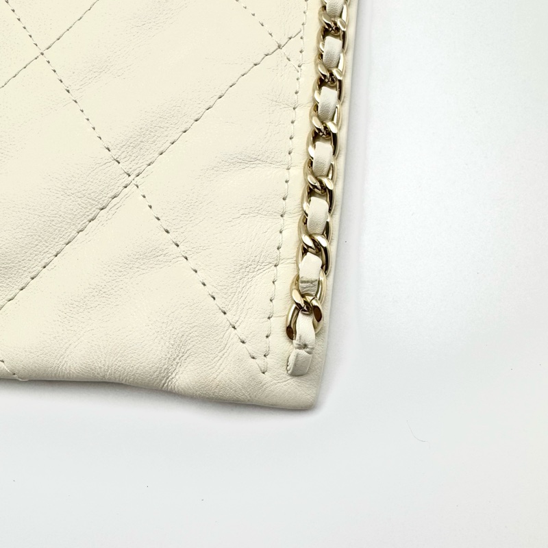 Chanel 小牛皮晶片皮穿鏈 購物袋 Tote奶昔白很溫柔的顏色-5