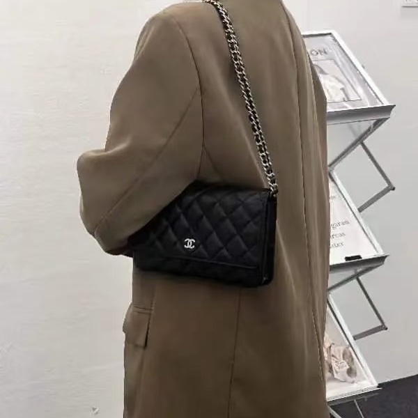 香奈兒 Chanel  經典荔枝紋牛皮 WOC 黑色 銀釦-3