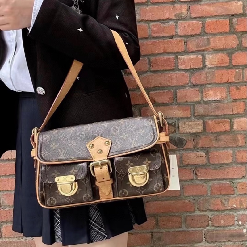 「JL精品代購」9新 Lv曼哈頓塞納河老花腋下包-1