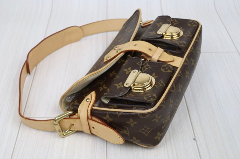 「JL精品代購」9新 Lv曼哈頓塞納河老花腋下包-6