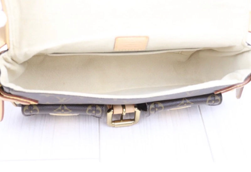 「JL精品代購」9新 Lv曼哈頓塞納河老花腋下包-9