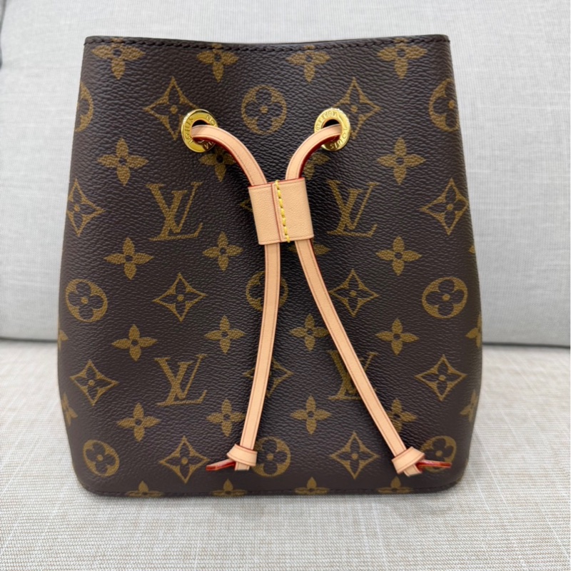 LV M46581 經典Monogram NANO NOE水桶包 手提包 斜背包-4