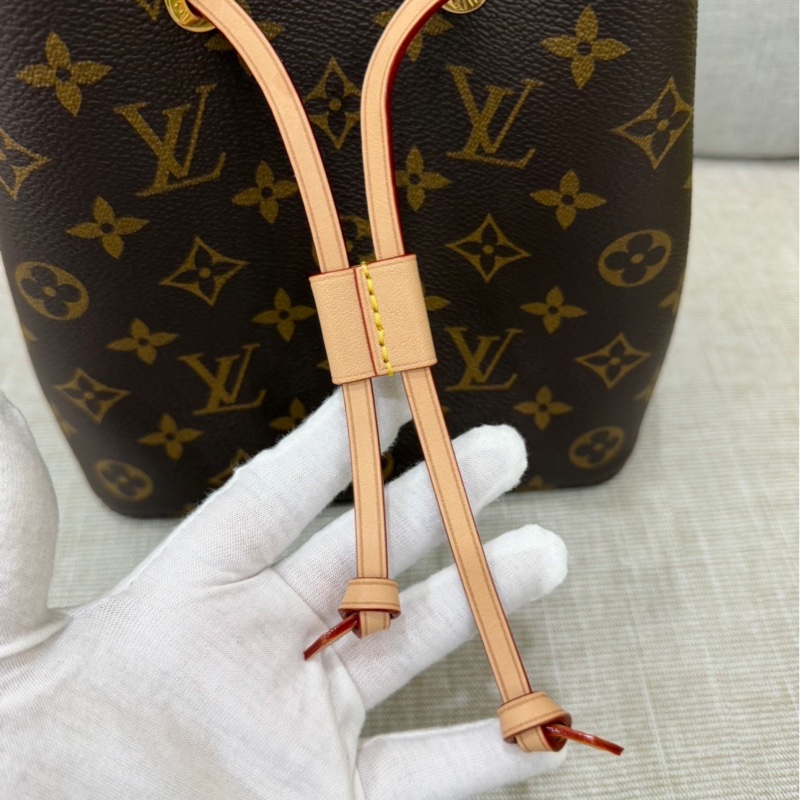 LV M46581 經典Monogram NANO NOE水桶包 手提包 斜背包-28