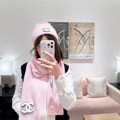 Chanel 全新 現貨 立體雙C 粉色 圍巾