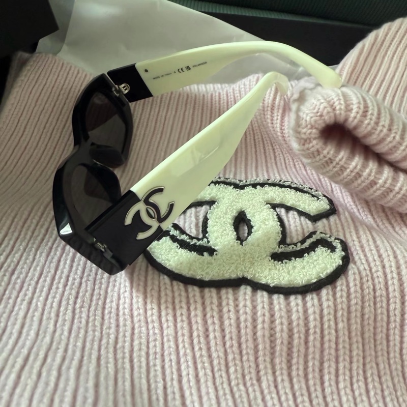 Chanel 全新 現貨 立體雙C 粉色 圍巾-1