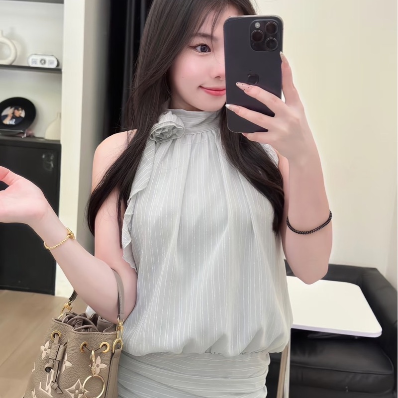 LV M46291 NANO 壓紋迷你水桶包（灰/奶油色）-1