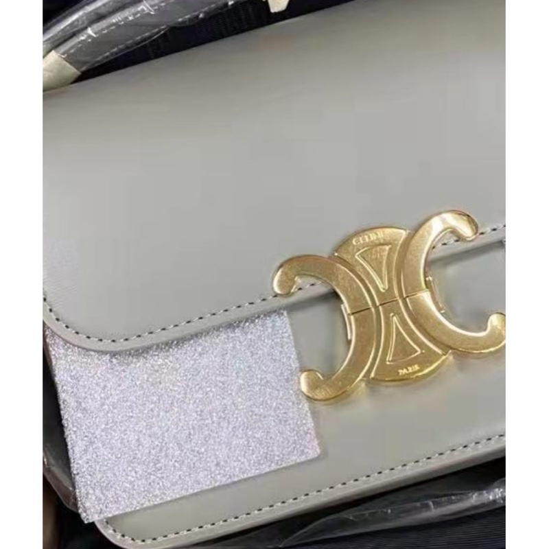 Celine 女士 Triomphe小號斜挎包均碼碼小號、18.5cm*6cm*14cm-1