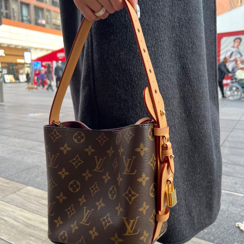 LV 全新 現貨 All in BB M12925-5