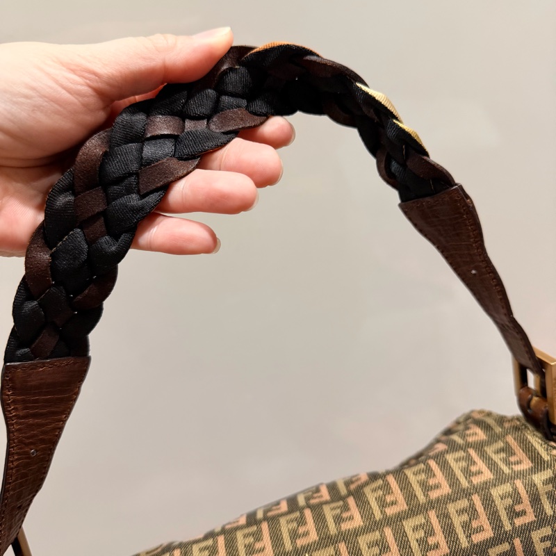 Fendi 限量款 編織 法棍包 腋下包 hobo包-42