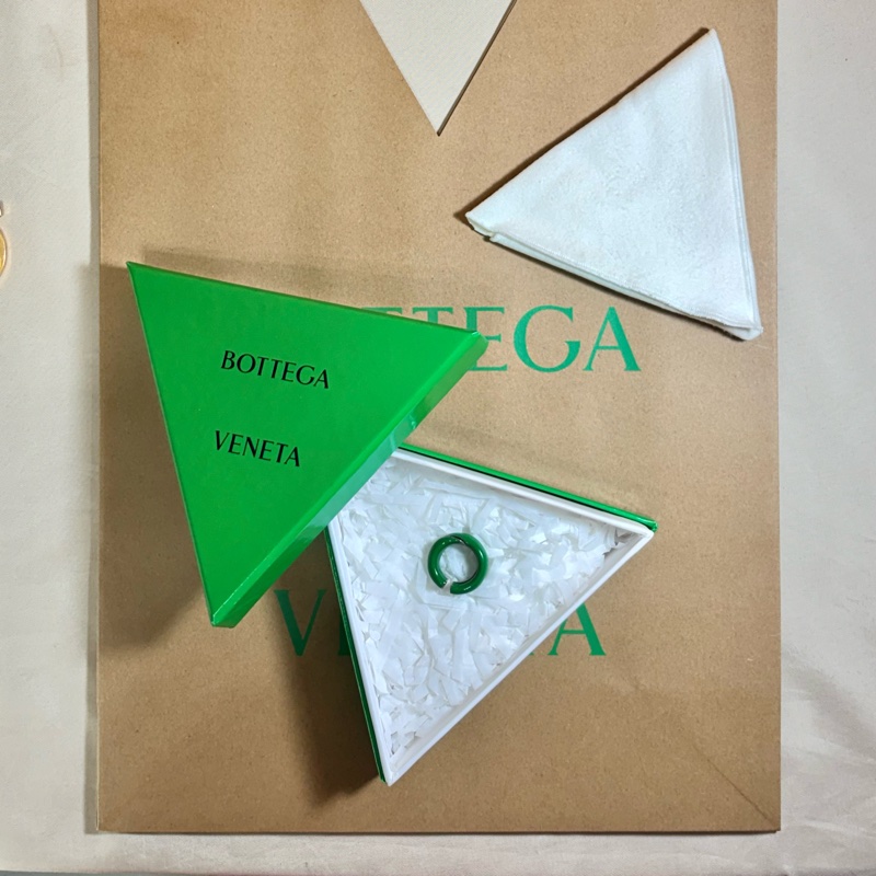 🎁全新盒裝 BV Bottega Veneta 葆蝶家鸚鵡綠 琺瑯 925純銀戒指💍 11號-1