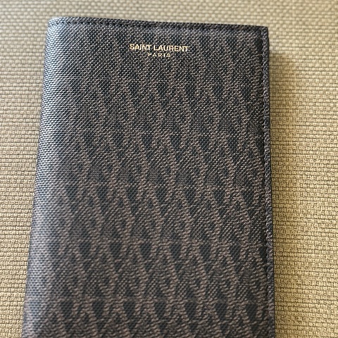 YSL 老花護照夾