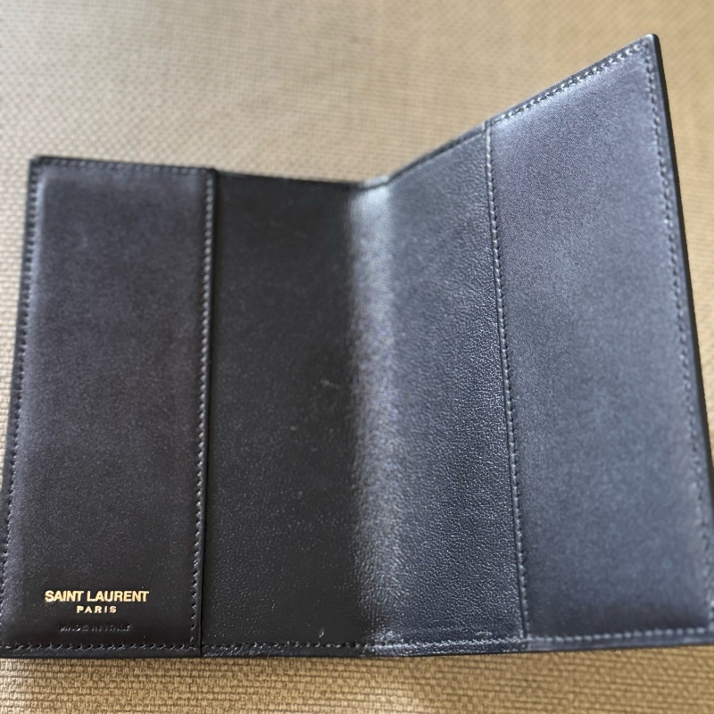 YSL 老花護照夾-1
