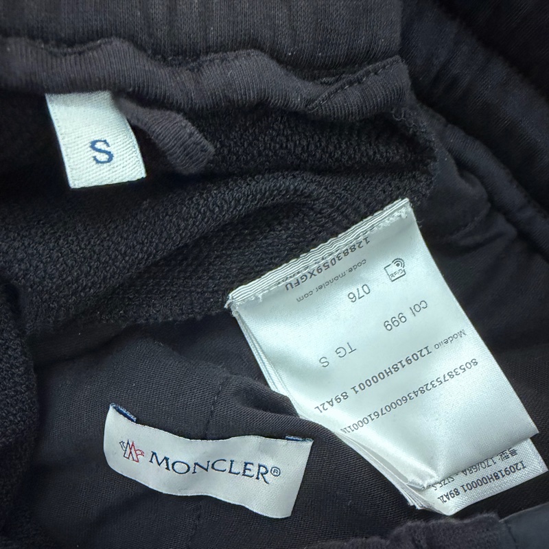 MONCLER 休閒短褲-13