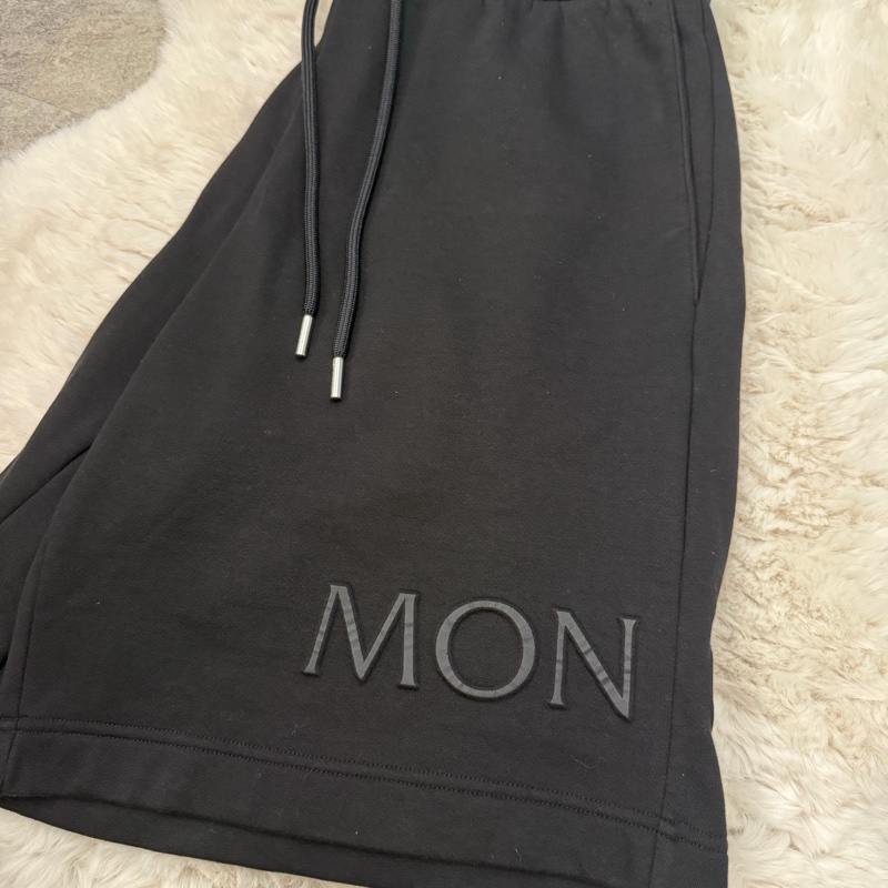 MONCLER 休閒短褲-20