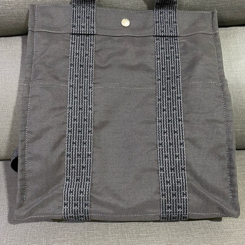 HERMES灰色帆布後背包-10